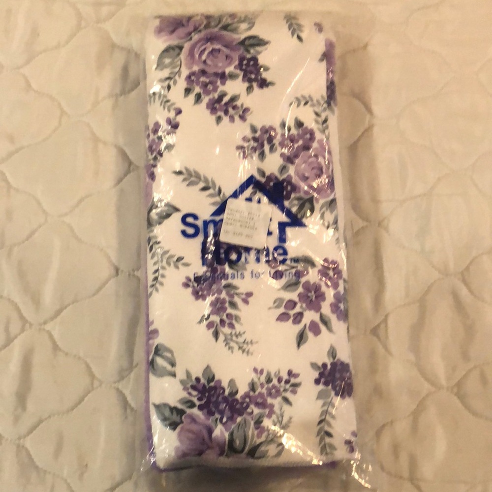 7 pc Lavender & white Kitchen Set